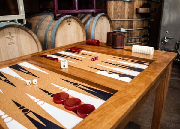Newport Master Backgammon Table Set Up
