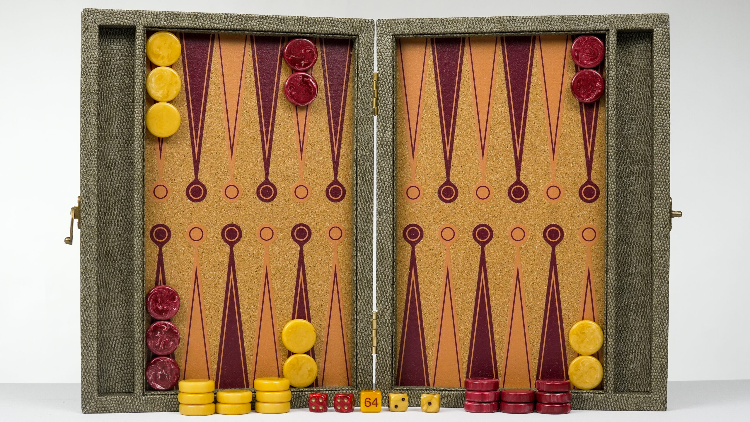 magnetic backgammon board